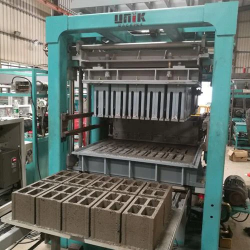 Cement block brick making machine